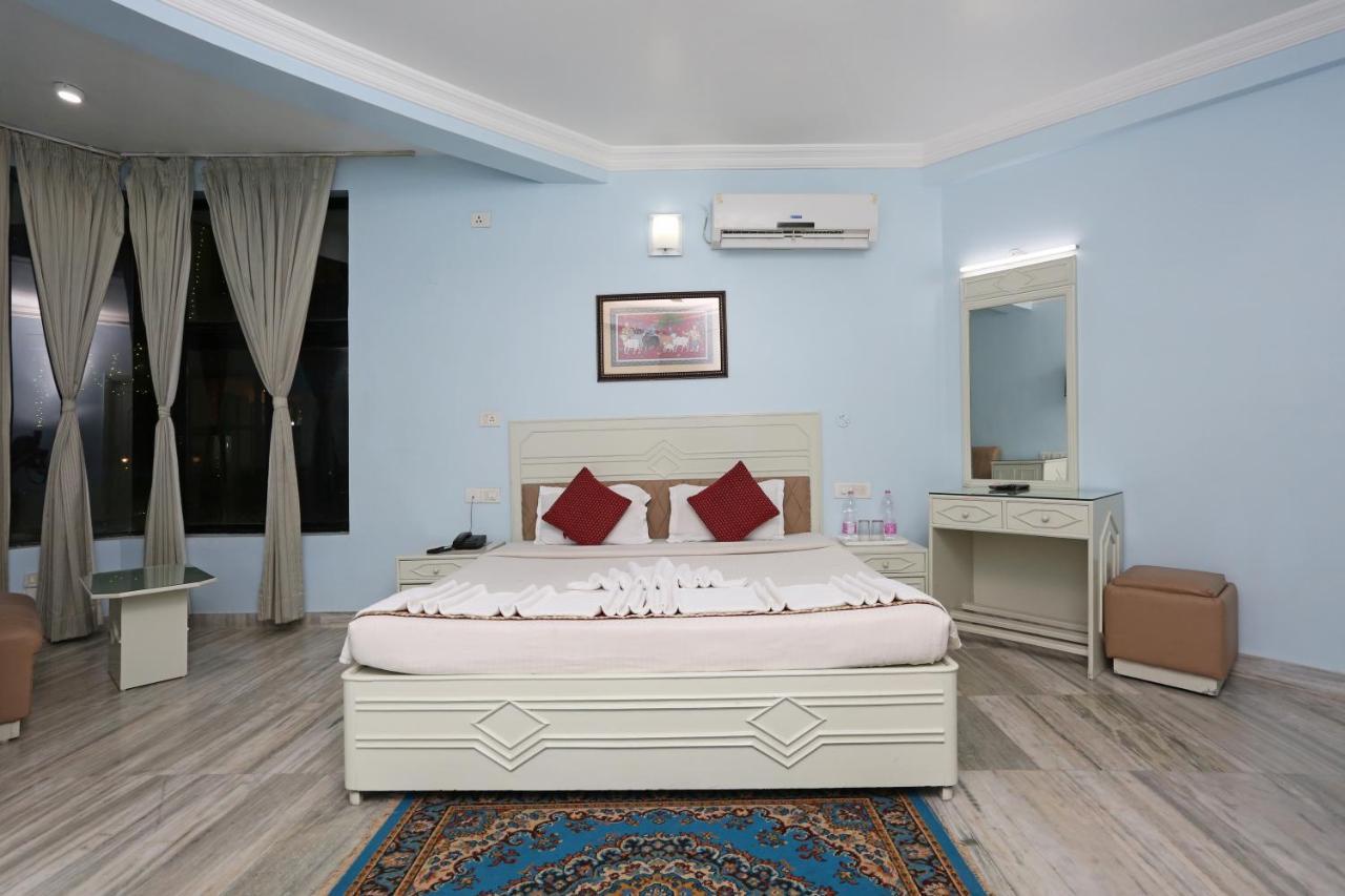 Hotel Niladri Puri Exterior foto